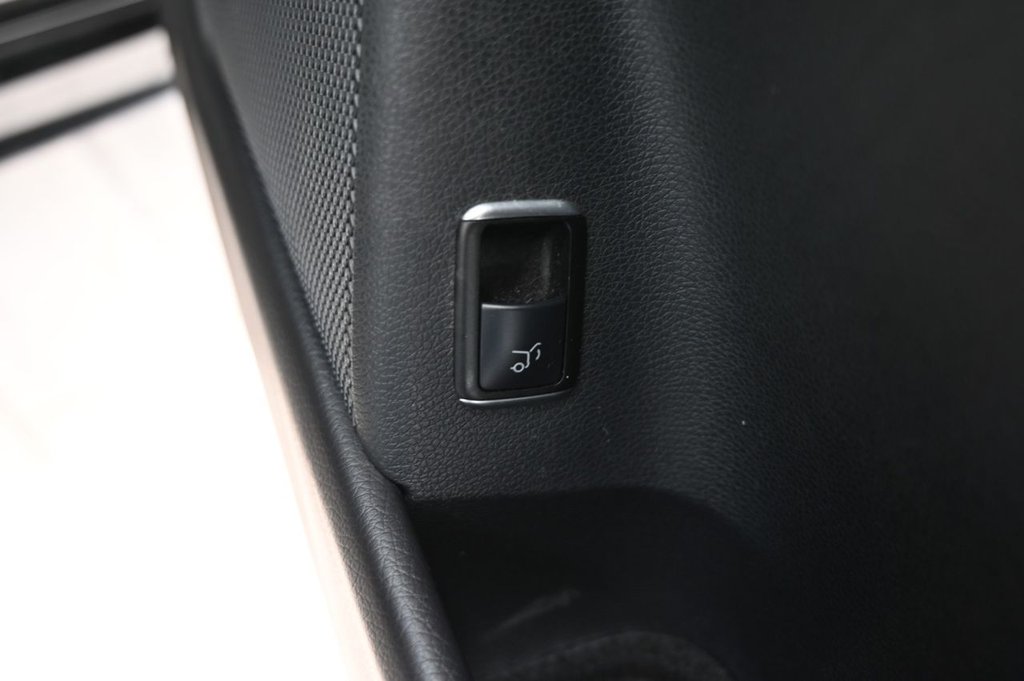 Used Mercedes-Benz CLA 2016 for sale - 78043943: Photo 36