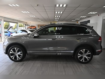 Used Volkswagen Touareg 2015 for sale - 79371105: Photo
