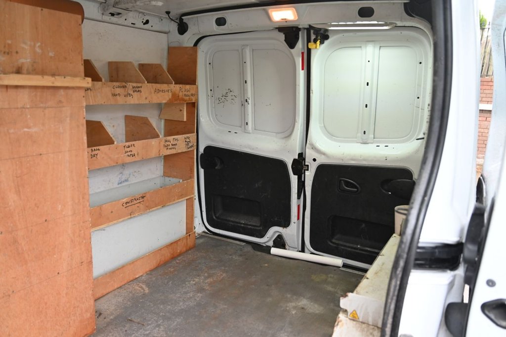 Used Vauxhall Vivaro 2015 for sale - 77301890: Photo 18