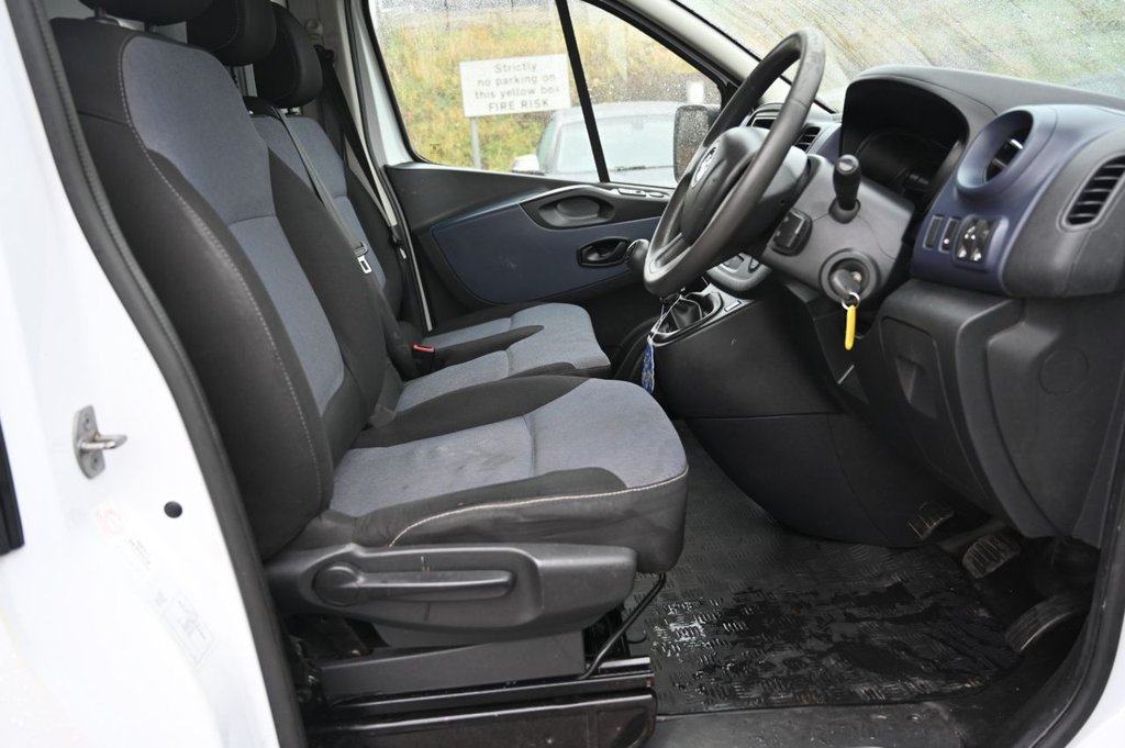 Used Vauxhall Vivaro 2015 for sale - 77301890: Photo 21