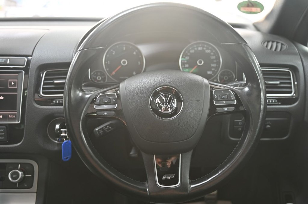 Used Volkswagen Touareg 2016 for sale - 76582160: Photo 16