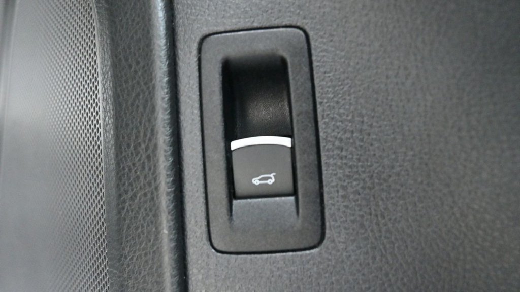 Used Volkswagen Touareg 2016 for sale - 76582160: Photo 39