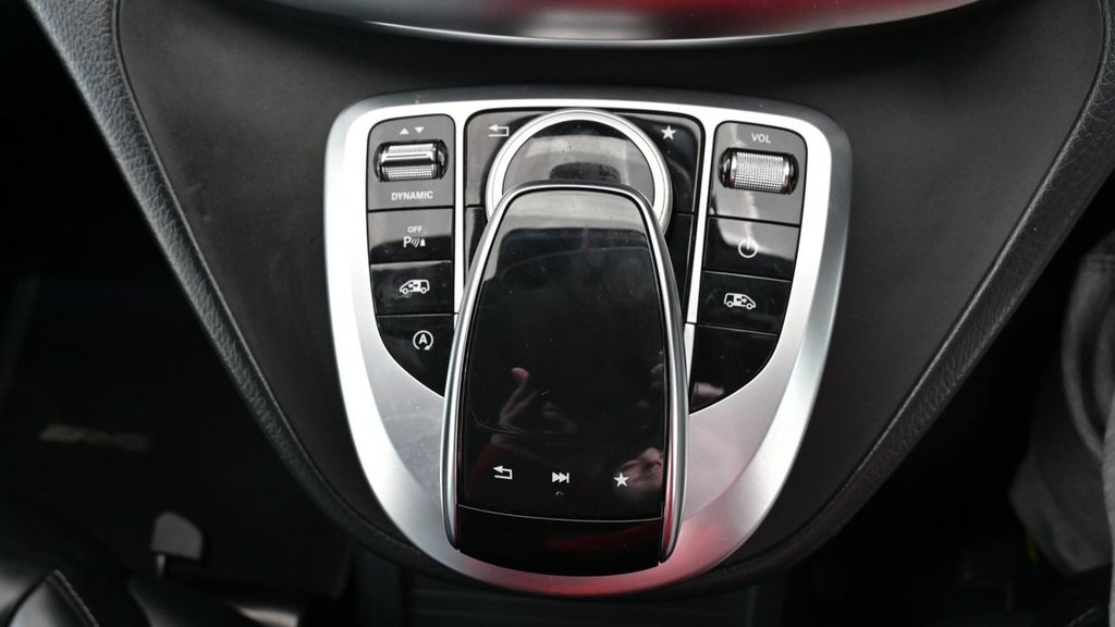 Used Mercedes-Benz V-Class 2020 for sale - 77765205: Photo 32