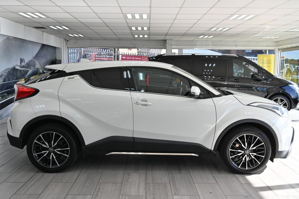 Used Toyota C-HR 2017 for sale - 77764797: Photo 3