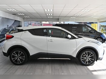 Used Toyota C-HR 2017 for sale - 77764797: Photo