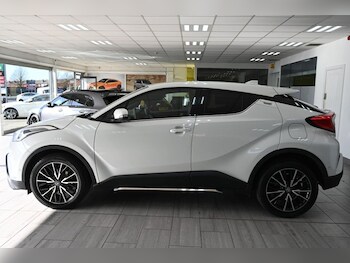 Used Toyota C-HR 2017 for sale - 77764797: Photo