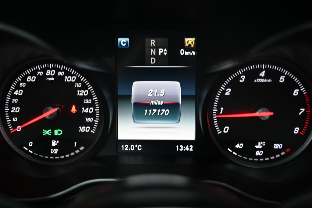 Used Mercedes-Benz C Class 2015 for sale - 76867292: Photo 22