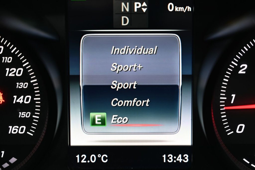 Used Mercedes-Benz C Class 2015 for sale - 76867292: Photo 23