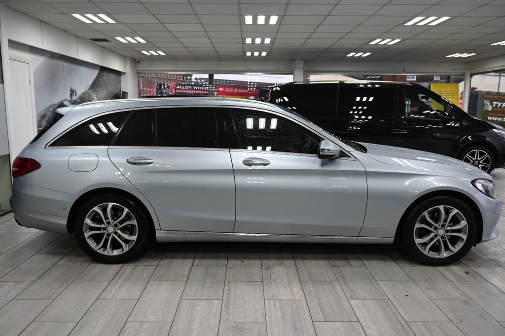 Used Mercedes-Benz C Class 2015 for sale - 76867292: Photo 3