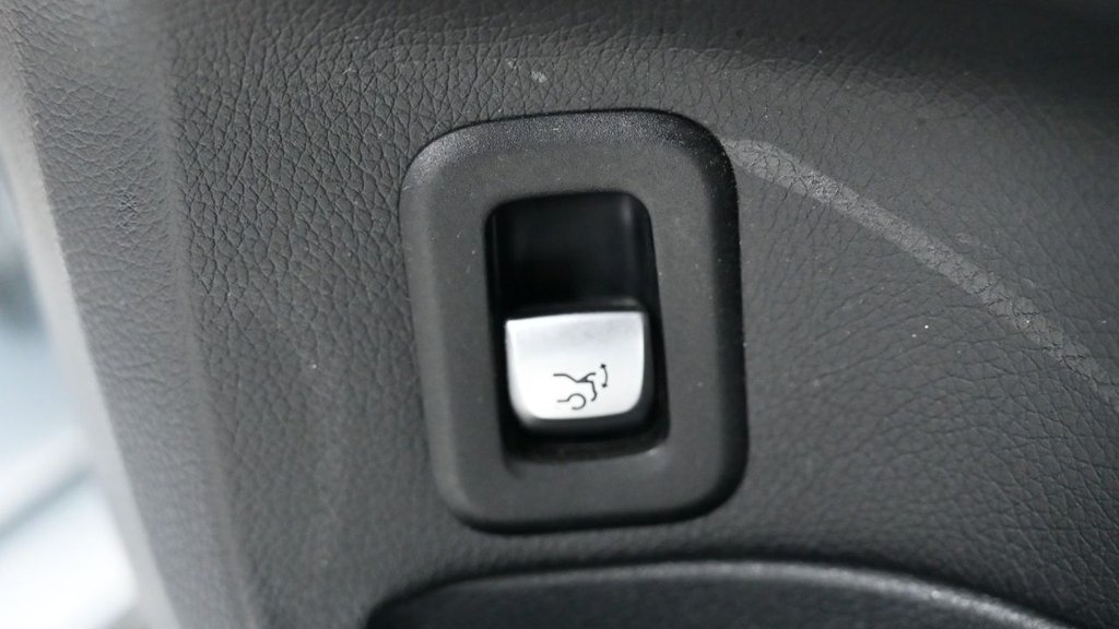 Used Mercedes-Benz C Class 2015 for sale - 76867292: Photo 39