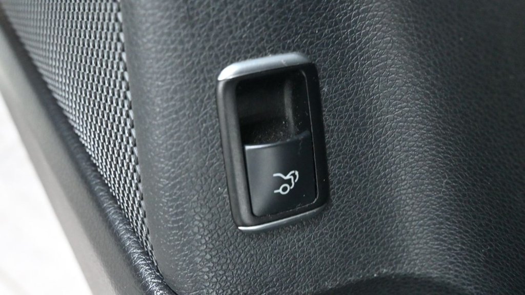 Used Mercedes-Benz CLA 2015 for sale - 76739899: Photo 34