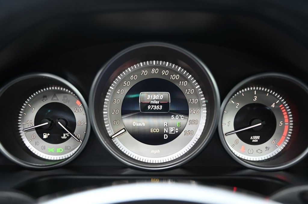 Used Mercedes-Benz E Class 2015 for sale - 77621140: Photo 21