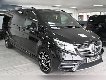 Used Mercedes-Benz V-Class 2020 for sale - 76309349: Photo 2