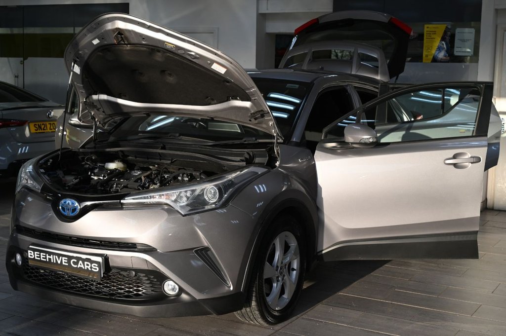 Used Toyota C-HR 2017 for sale - 77014442: Photo 14