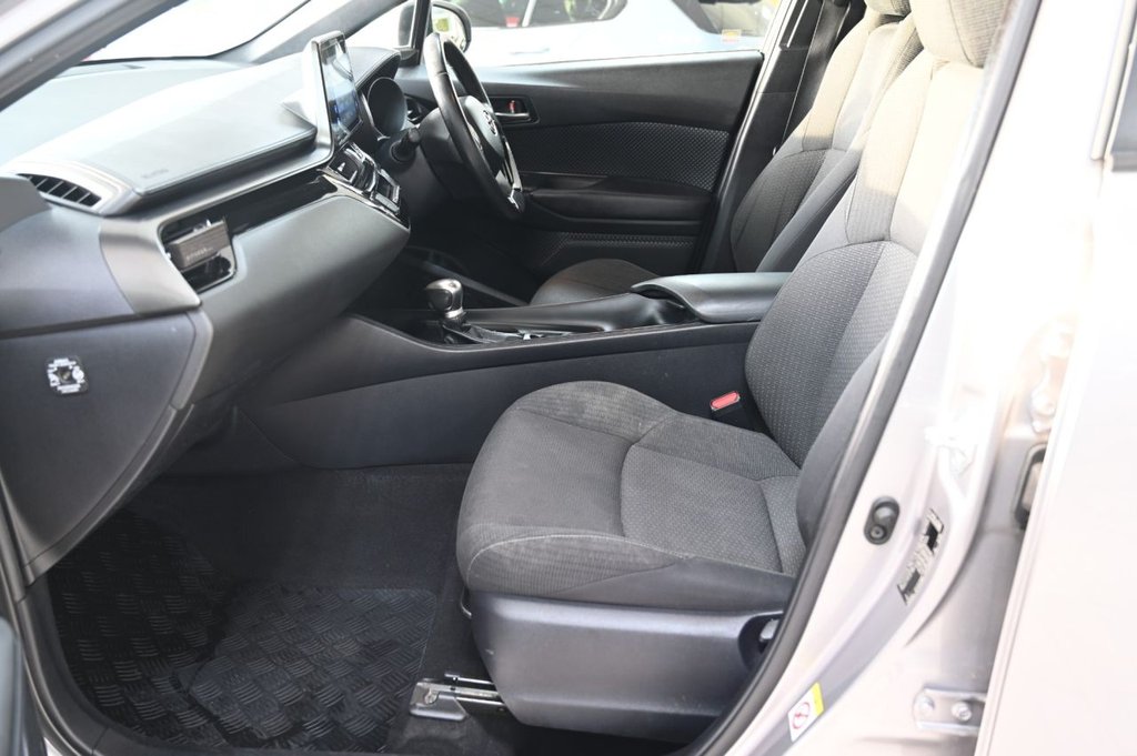 Used Toyota C-HR 2017 for sale - 77014442: Photo 15