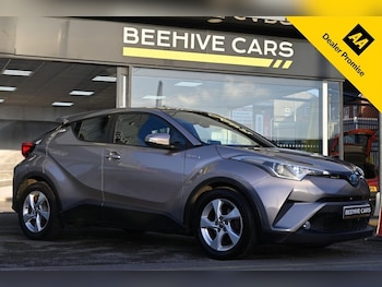 Used Toyota C-HR 2017 for sale - 77014442: Photo