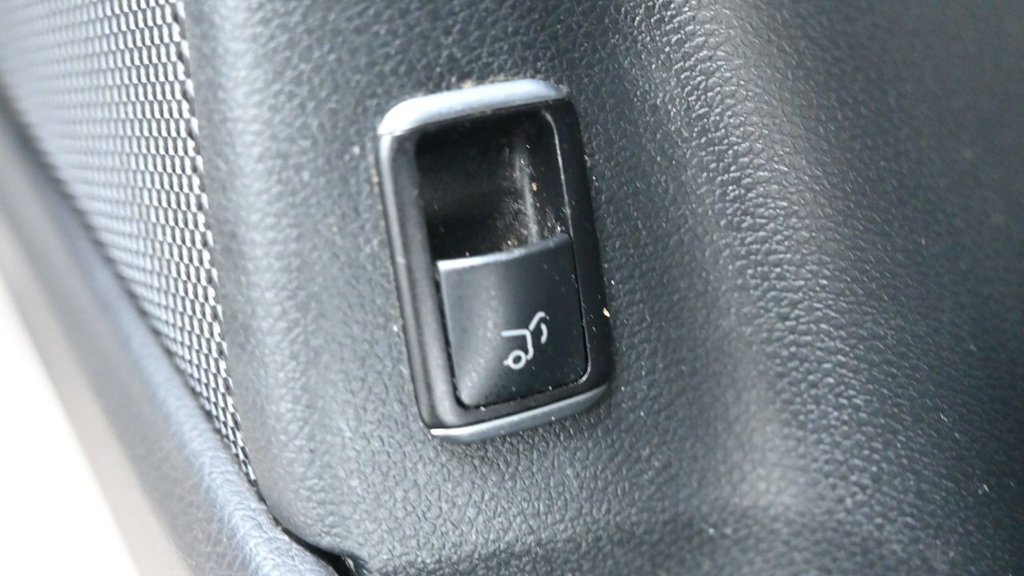 Used Mercedes-Benz GLA 2016 for sale - 77152950: Photo 36