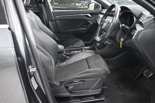 Used Audi Q3 2019 for sale - 75986388: Photo 16