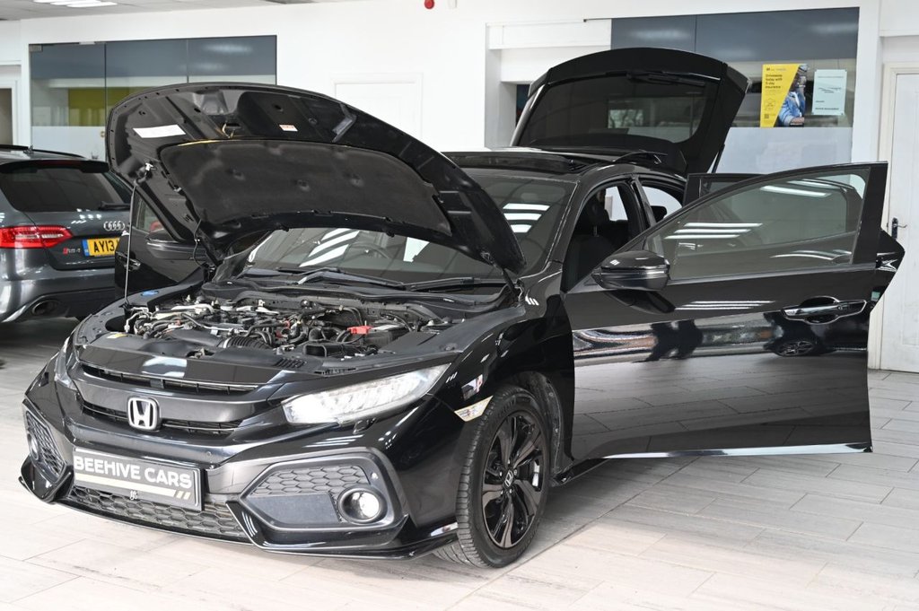 Used Honda Civic 2017 for sale - 77764948: Photo 12