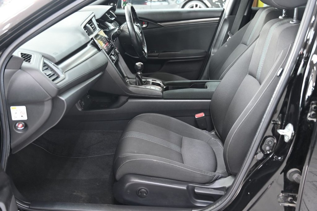 Used Honda Civic 2017 for sale - 77764948: Photo 14