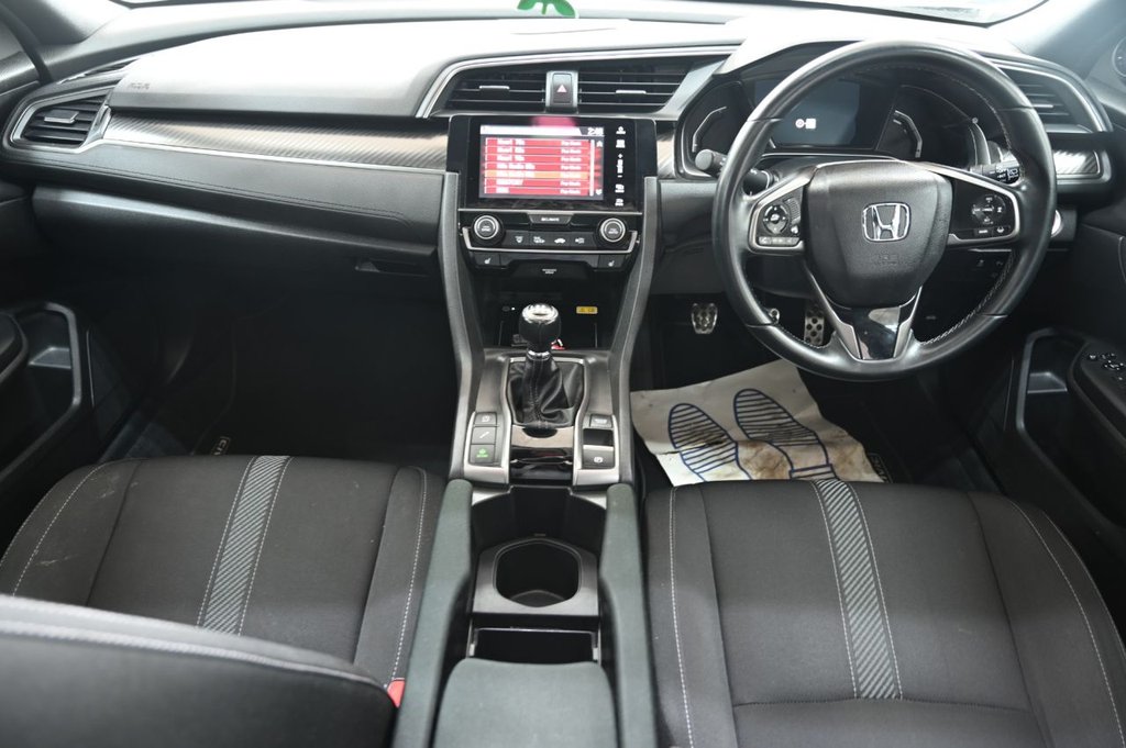 Used Honda Civic 2017 for sale - 77764948: Photo 18
