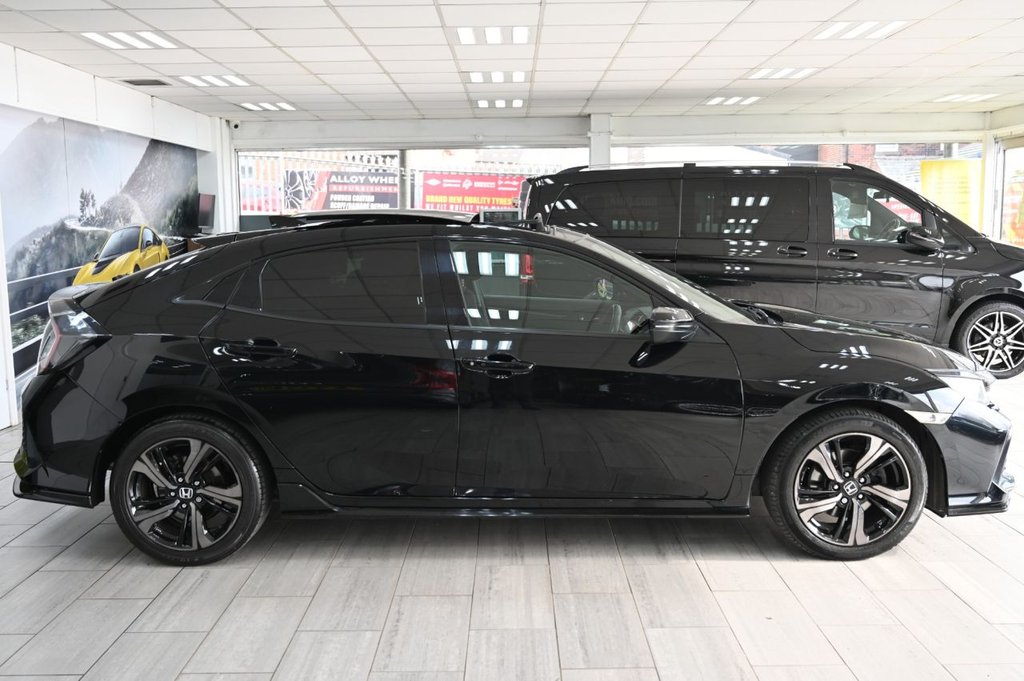 Used Honda Civic 2017 for sale - 77764948: Photo 3