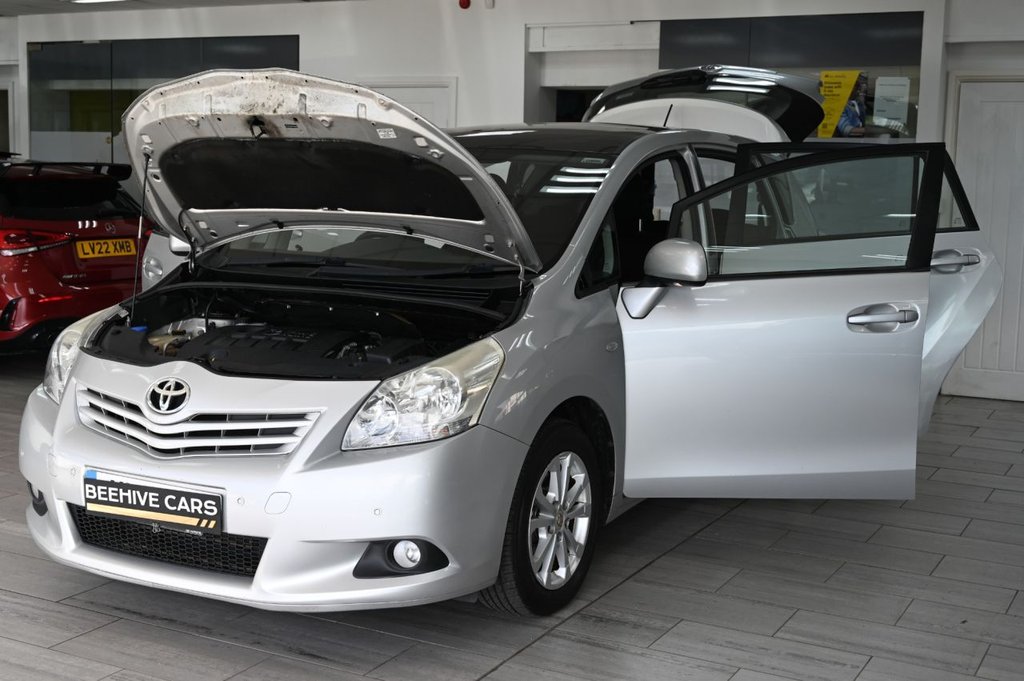 Used Toyota Verso 2011 for sale - 76367435: Photo 12