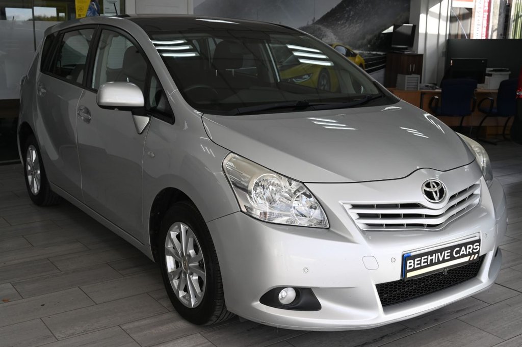 Used Toyota Verso 2011 for sale - 76367435: Photo 2