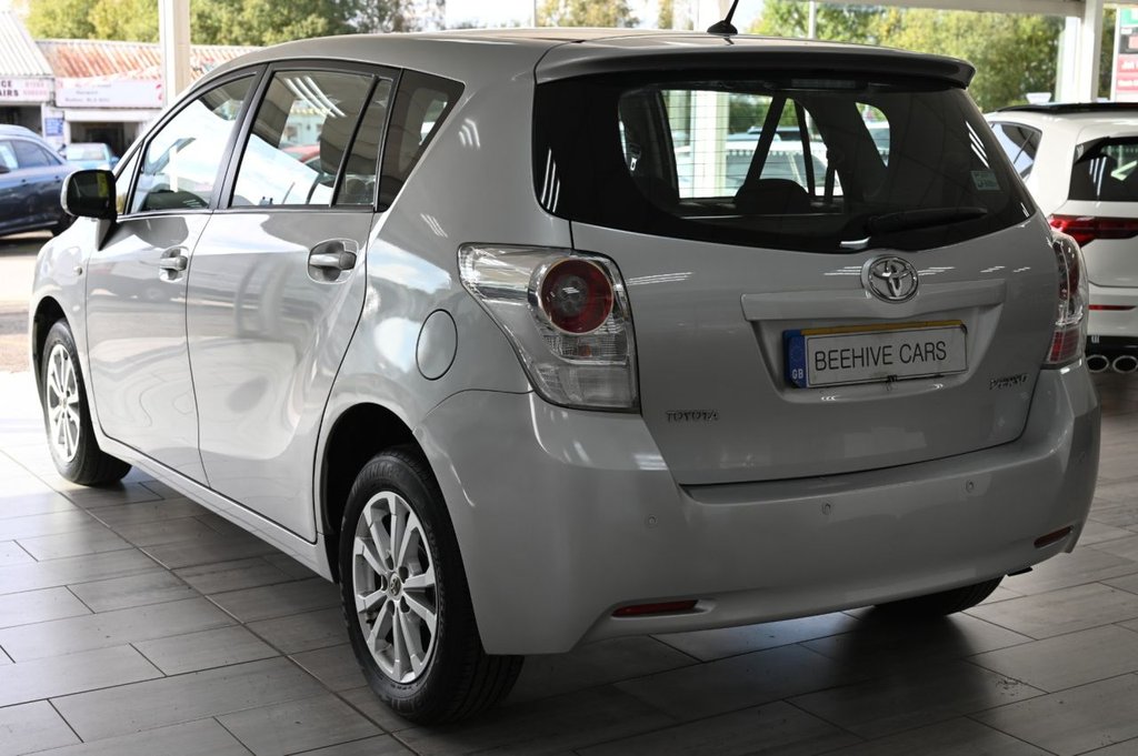 Used Toyota Verso 2011 for sale - 76367435: Photo 9