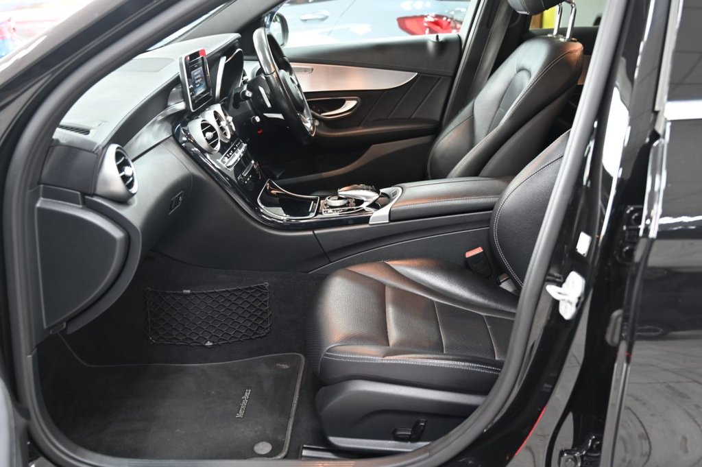 Used Mercedes-Benz C Class 2015 for sale - 76923295: Photo 16