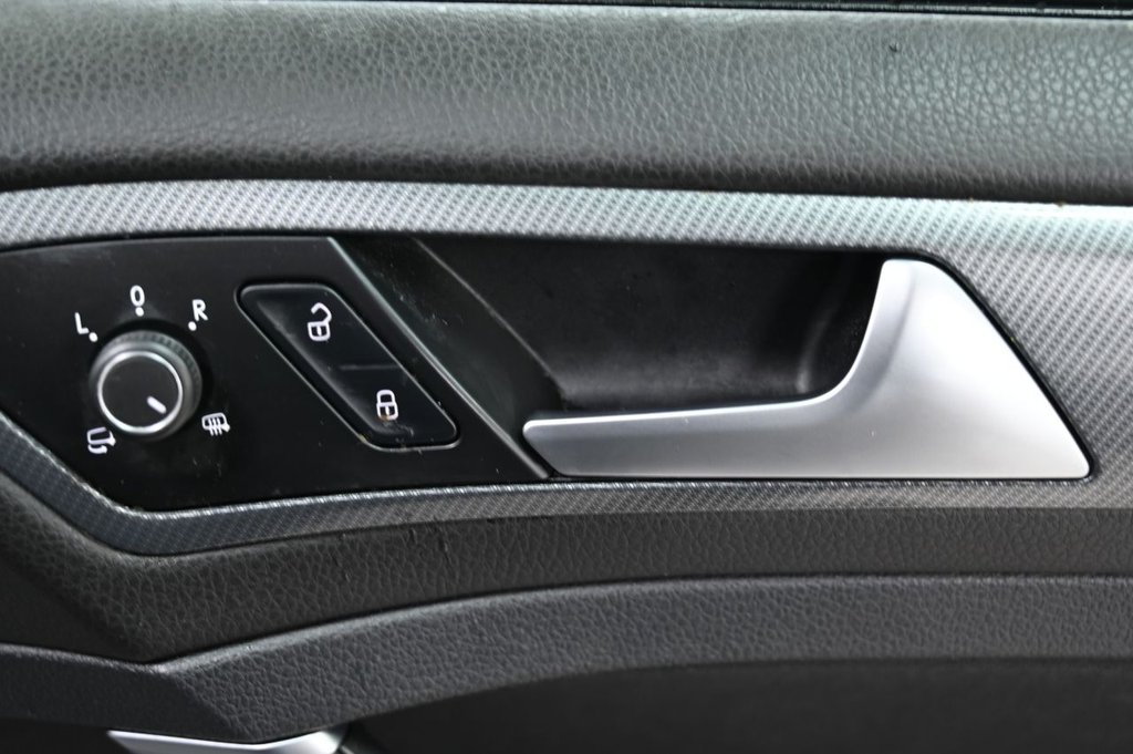 Used Volkswagen Golf 2019 for sale - 77188349: Photo 30