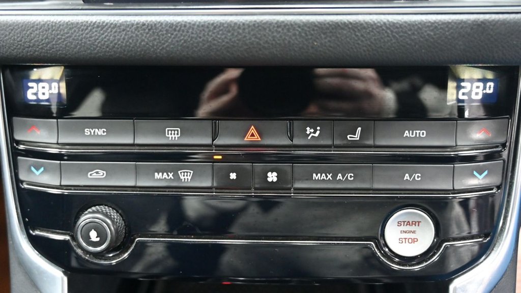 Used Jaguar XF 2016 for sale - 76739957: Photo 26