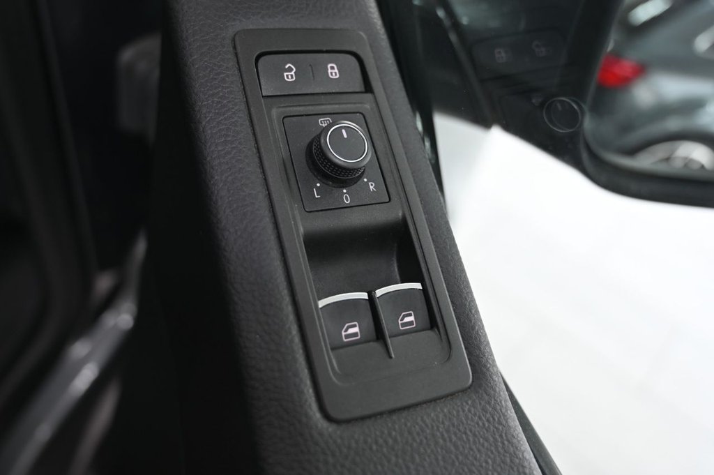 Used Volkswagen Caravelle 2019 for sale - 77719439: Photo 32