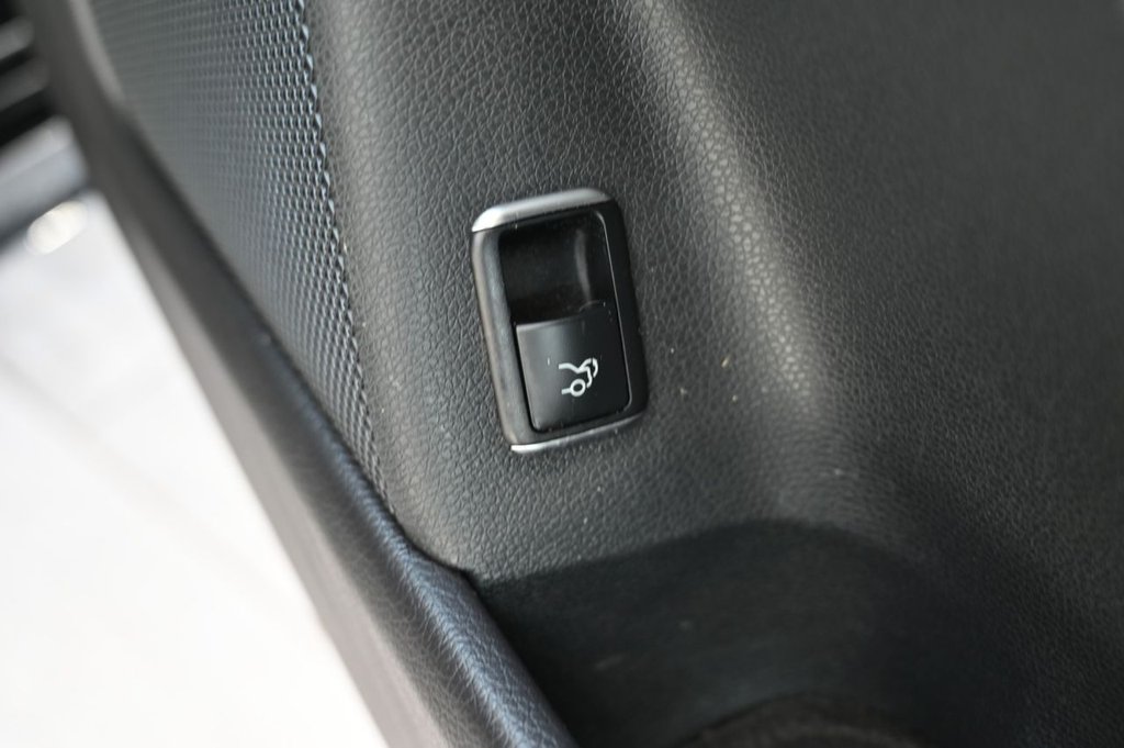 Used Mercedes-Benz CLA 2018 for sale - 76751038: Photo 33