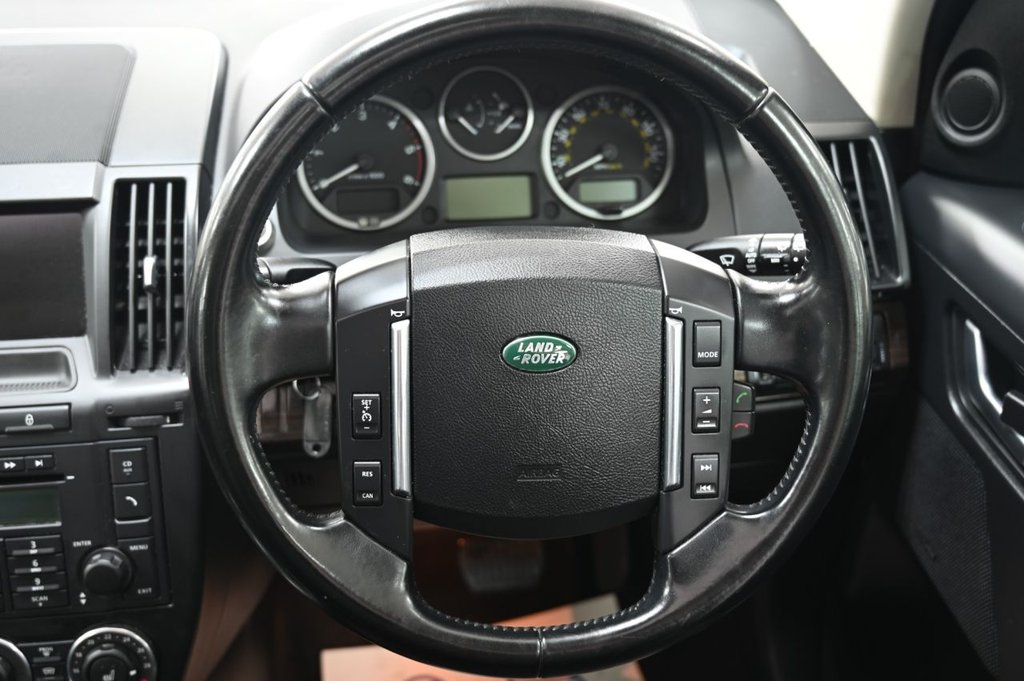 Used Land Rover Freelander 2 2012 for sale - 76235279: Photo 16