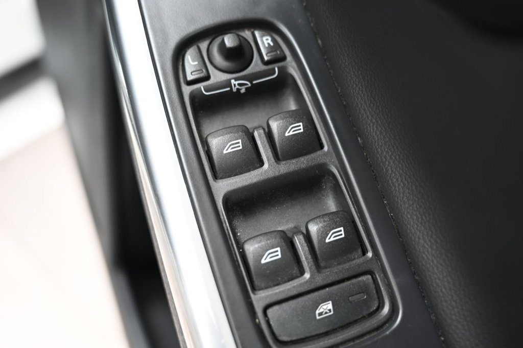 Used Volvo XC60 2014 for sale - 76654600: Photo 29