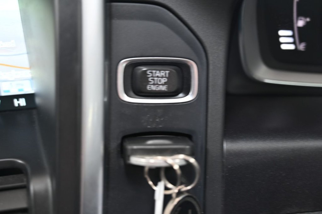 Used Volvo XC60 2014 for sale - 76654600: Photo 30