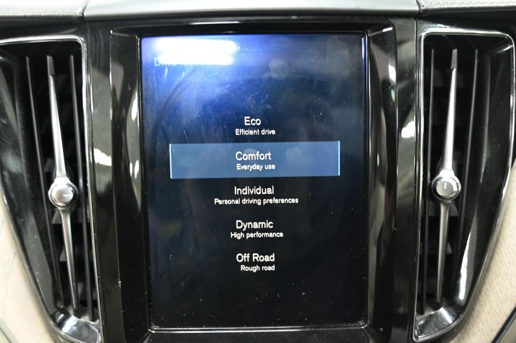 Used Volvo XC60 2019 for sale - 77153266: Photo 36