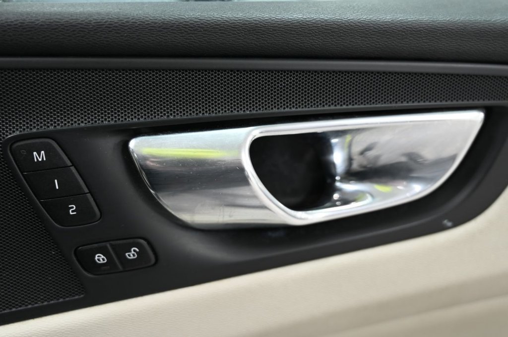 Used Volvo XC60 2019 for sale - 77153266: Photo 41