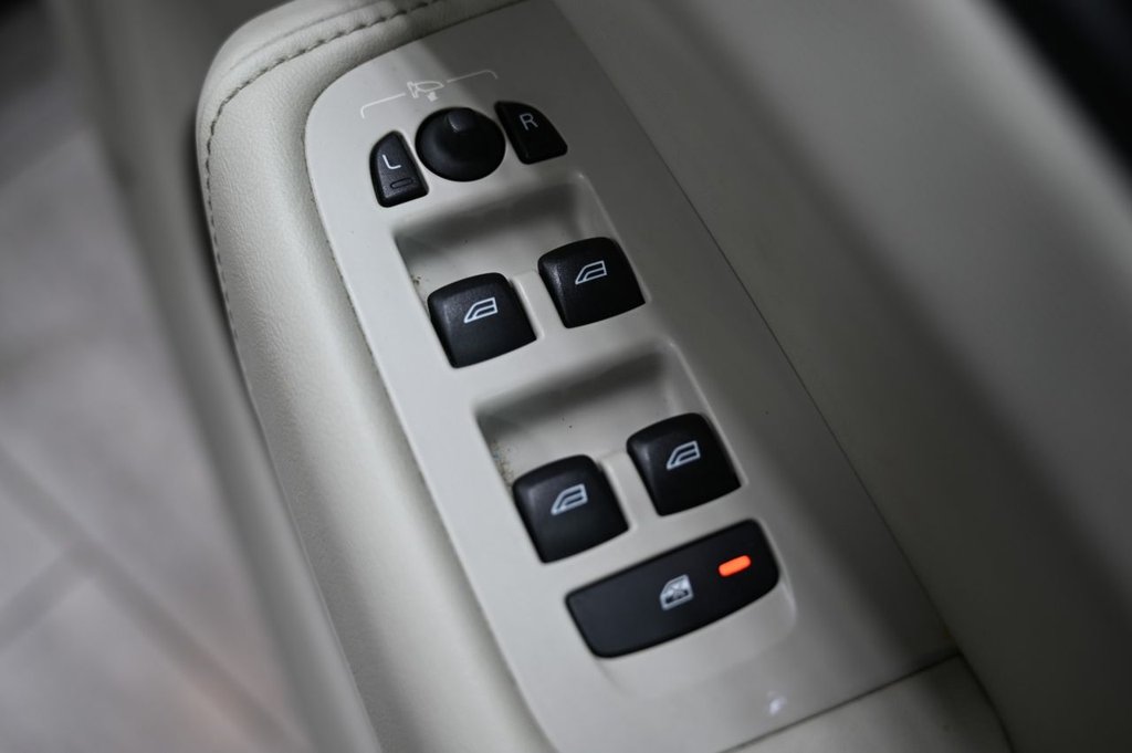 Used Volvo XC60 2019 for sale - 77153266: Photo 42