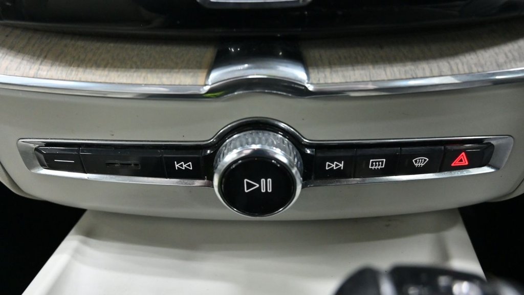 Used Volvo XC60 2019 for sale - 77153266: Photo 44