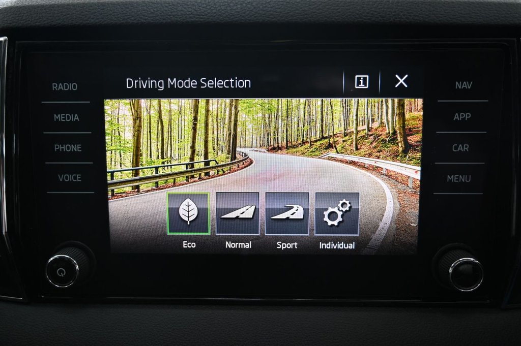 Used Skoda Karoq 2019 for sale - 76356185: Photo 23