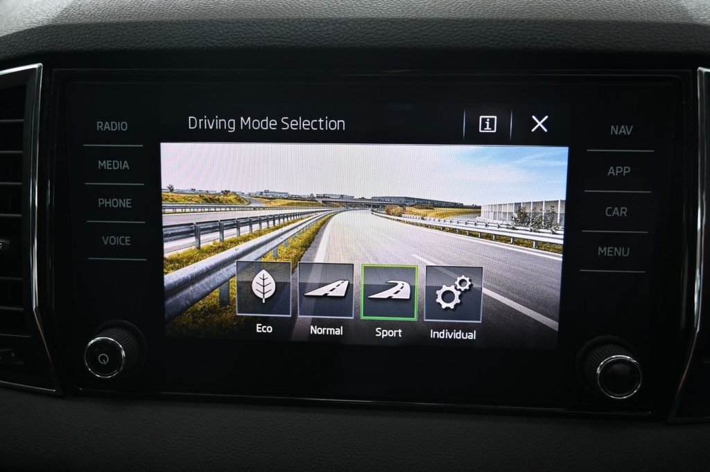 Used Skoda Karoq 2019 for sale - 76356185: Photo 26