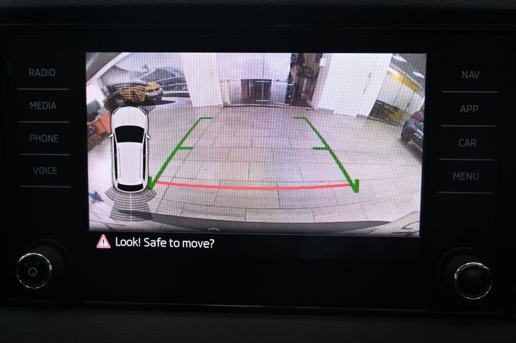 Used Skoda Karoq 2019 for sale - 76356185: Photo 28