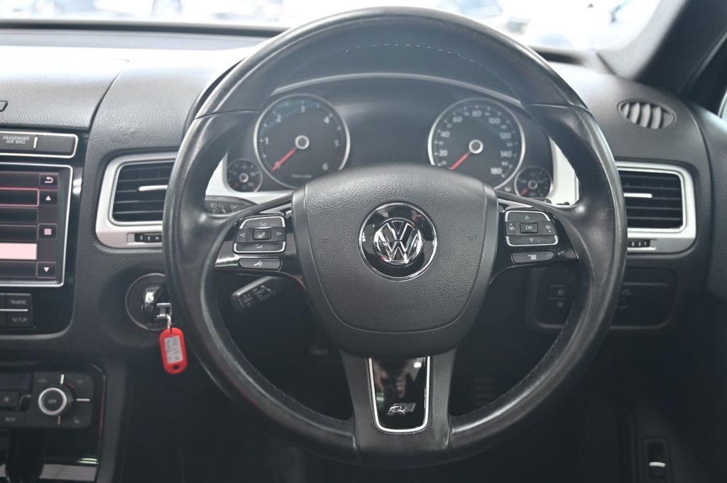 Used Volkswagen Touareg 2017 for sale - 76068486: Photo 16