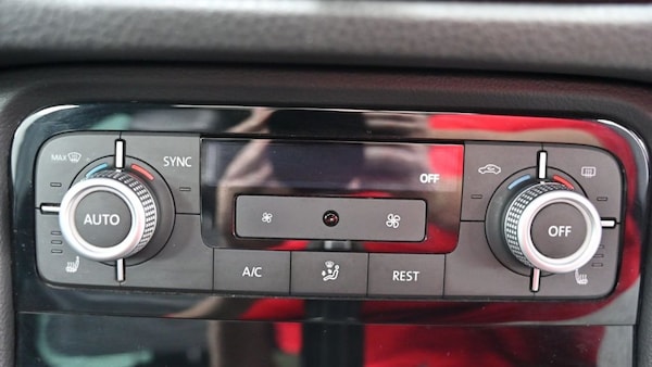 Used Volkswagen Touareg 2017 for sale - 76068486: Photo 24