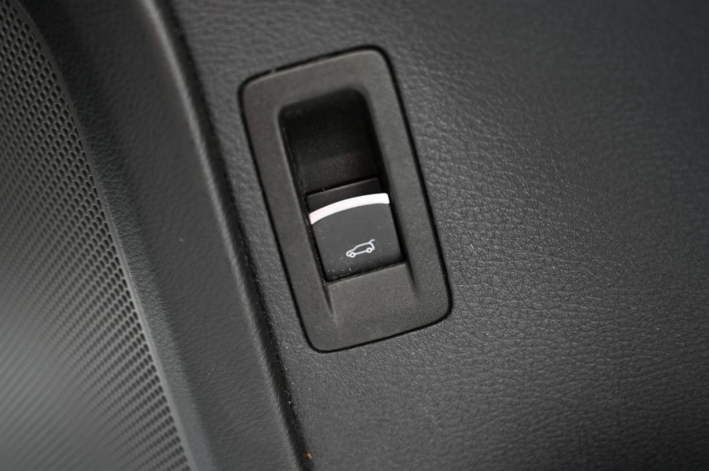 Used Volkswagen Touareg 2017 for sale - 76068486: Photo 36