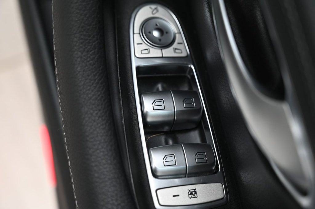 Used Mercedes-Benz E Class 2017 for sale - 77369321: Photo 40