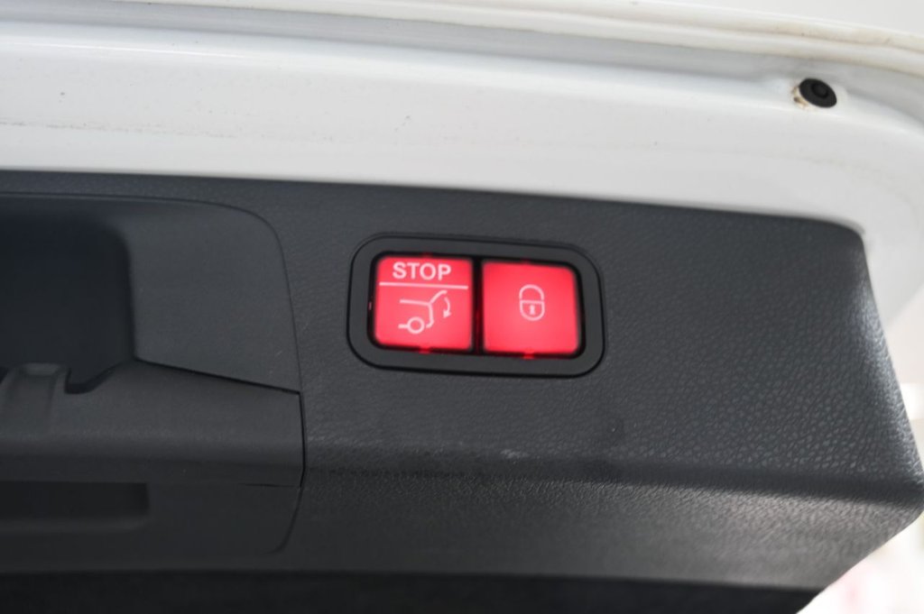 Used Mercedes-Benz E Class 2017 for sale - 77369321: Photo 43