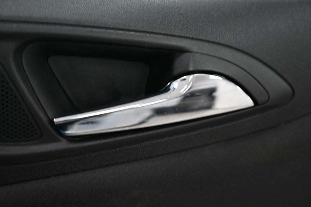 Used Vauxhall Corsa 2015 for sale - 76739963: Photo 28